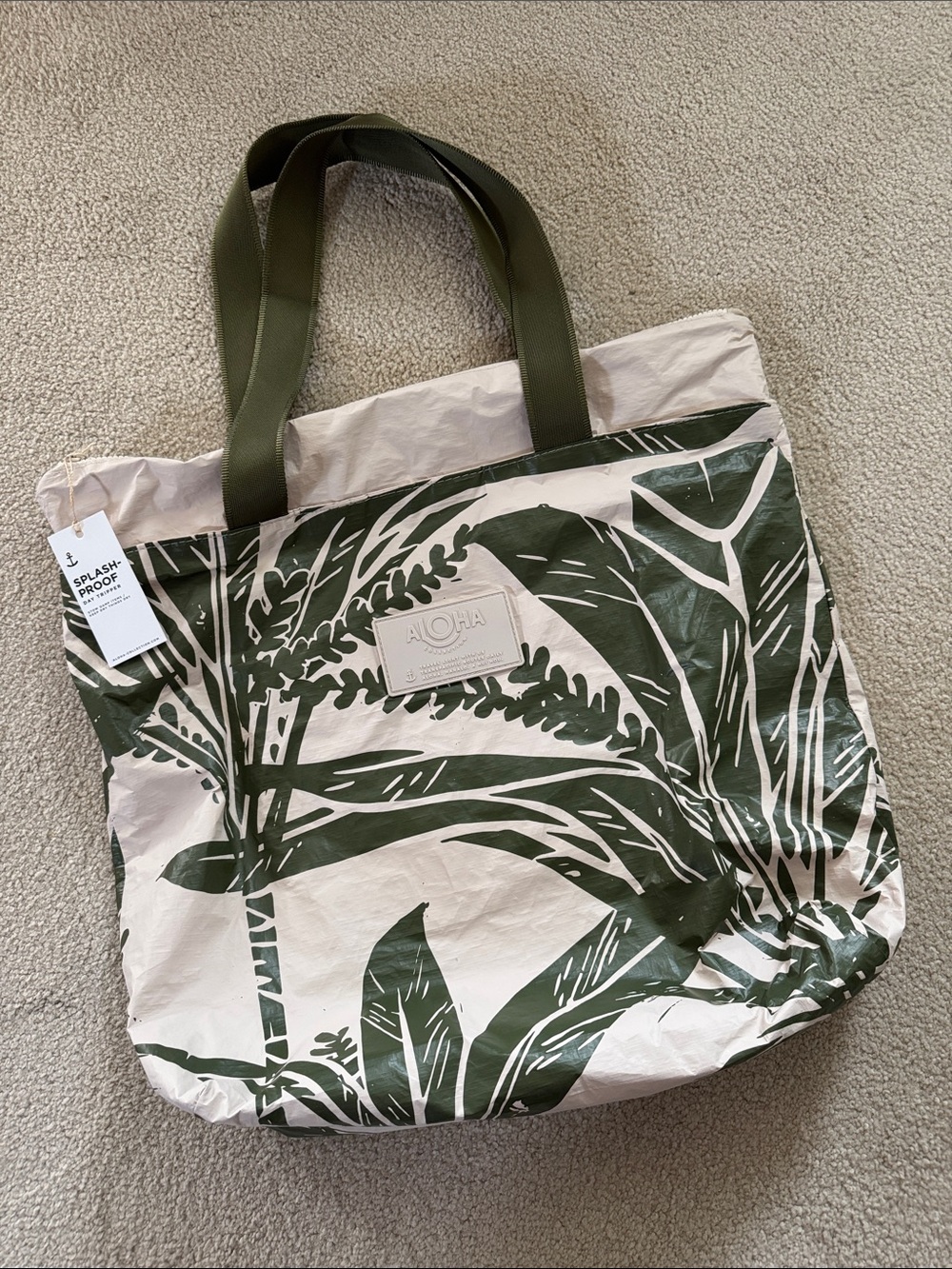 ALOHA Collection Limited Edition Green Ti Leaf Print Day Tripper - Picture 4 of 9